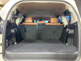 普段のお買い物や通勤、送迎等に十分な荷室スペースを確保しております。セカンドシートを倒すと、大きな荷物の積載も可能です♪
