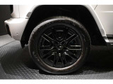 メルセデスの認定中古車「サーティファイドカー」では、万一お車が故障した場合も、ご購入後1年間もしくは2年間※は走行距離にかかわらずメルセデス・ベンツ正規サービスネットワークで無料修理いたします