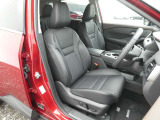 高級感が一目で伝わってくる90周年記念車専用シート。(テーラーフィット&カッパーステッチ)全席シートヒーター付きです。