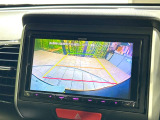 【バックカメラ】駐車時に後方がリアルタイム映像で確認できます。大型商業施設や立体駐車場での駐車時や、夜間のバック時に大活躍!運転スキルに関わらず、今や必須となった装備のひとつです!