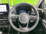 インテリアに合わせたデザインのステアリングは、運転される方のことも考え、運転しやすい形状、大きさです。是非一度、実際に触ってお確かめください。