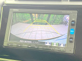 【バックカメラ】駐車時に後方がリアルタイム映像で確認できます。大型商業施設や立体駐車場での駐車時や、夜間のバック時に大活躍!運転スキルに関わらず、今や必須となった装備のひとつです!