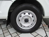 ☆タイヤ☆ 安心してください!まだまだタイヤの溝もあります☆