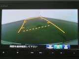 バックガイドモニターで、後方を確認しながら安心して駐車することが出来ます。運転初心者も熟練者も必須の機能ですよ!