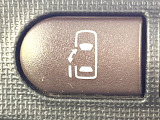 【パワースライドドア】スマートキーや運転席のスイッチでスライドドアの開閉が可能♪電動だから力を入れてドアを開ける必要が無く、小さいお子様でも、重い荷物を持っている時もラクに開け閉めできます♪
