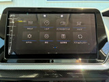 タッチパネルの純正ナビゲーション「ディスカバープロ」。Bluetooth、App-Connectなどの機能を搭載しています。
