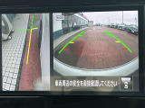 左サイドカメラとフロントカメラ運転席から死角となりやすい車両左前部分や前方部分もバッチリ見えます♪