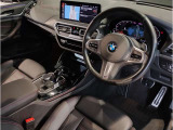☆センターパネルを運転席側に僅かに傾けたBMW独特のインパネ☆【駆け抜ける歓び】はここからもスタートしております☆