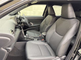トヨタ中古車「まるごとクリーニング」施工済。外装はもちろん内装はシートを外して見えない所まで徹底洗浄しています。