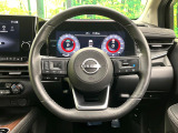 【純正革巻きステアリング】上質な革を使用することで、手にしっかり馴染みとても運転しやすいハンドルです♪