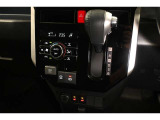 快適な車内空間に誘うオートエアコン☆快適な空間で車内での会話も弾みます♪