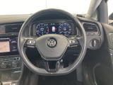現代のVWの顔ともいえるGolf。なめらかな走りはもちろん安全性も充実させ、あなたのドライブに安心と楽しみを提供します。