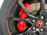【ブレンボ製キャリパー】ハイパワー車両には強力なブレーキが必須!世界のスーパーカーにも採用されるイタリアの高級メーカー「ブレンボ」を装着!色鮮やかなキャリパーがスポーティな印象を引き立てます♪