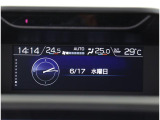 マルチファンクションディスプレイには車両に関する様々な情報が表示されドライバーモニタリングシステムが運転者を見守り安全をサポート!!