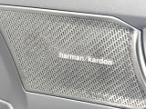●harman/kardonサウンドシステム:オーディオ専門メーカーが手掛けるプレミアムスピーカーを装備。多数のスピーカーから、音の粒立ちまで分かる高品質な音楽をお楽しみいただけます。