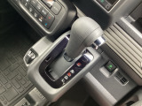 シンプルで使いやすいシフトノブ