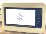 【純正ナビ】人気の純正ナビを装備。オーディオ機能も充実しており、Bluetooth接続すればお持ちのスマホやMP3プレイヤーの音楽を再生可能!毎日の運転がさらに楽しくなります!!