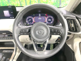 【純正革巻きステアリング】上質な革を使用することで、手にしっかり馴染みとても運転しやすいハンドルです♪