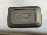 【パワーバックドア】スマートキーや運転席のボタンを押すだけでリアゲートが自動で開閉します!荷物を持っている時や、高い位置にあるバックドアを閉める際に便利な機能です♪