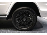 メルセデスの認定中古車「サーティファイドカー」では、万一お車が故障した場合も、ご購入後1年間もしくは2年間※は走行距離にかかわらずメルセデス・ベンツ正規サービスネットワークで無料修理いたします