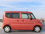 常時60台以上の在庫を展示しています。軽自動車を中心に人気の小型車もお任せください