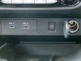USB、タイプC、ソケット、各種装置接続可能です。