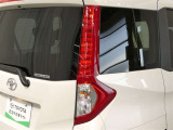 LEDテールライトです。省電力、高輝度のLEDは明るく照らすので夜間運転時の視認性を高めます。スタイリッシュな見た目で細かいところもこだわりたいあなたに!