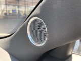 【BOSEサウンドシステム】高性能スピーカーで広がりのある、包み込むような音を体感してください。