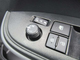 駐車時や狭い道でのすれ違い時に気を使うミラー。電動格納式ドアミラーはそんな時に便利です。