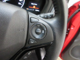 Hondaセンシングの機能のひとつ、アダプティブクルーズコントロール付!アクセルから足を離しても設定したスピードと前車との車間を保ち走行してくれます!車線維持もアシスト☆高速道路で疲労軽減ですね☆