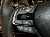 【ステアリングリモコン】ステアリングにオーディオ調節可能なスイッチが装備されていますので運転中でも視線をそらさずにオーディオの調節が可能です!