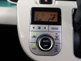 オートエアコンを装着しておりますので車内をお好みの快適な温度に保つことが可能です!