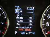 とっても見やすいメーターです。夜間時はラグジュアリーな気分にさせてくれる照明が魅力ですので、夜のドライブも楽しみになりますよ♪