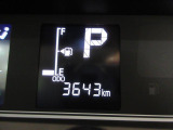 たとえばダイハツのお店にある、たくさんのスマアシ搭載車は、正常に作動する事をしっかり確認します。