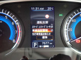 LDW(車線逸脱警報)が装備されておりドライバーが意図せずに白線を跨ぐと注意を促してくれます♪