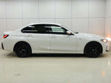 中古車だけではなく、新車も多岐にわたり、正規輸入車販売を行っております。各店舗選りすぐりの仕入ネットワークの中からあなたにピッタリのお車を探します!