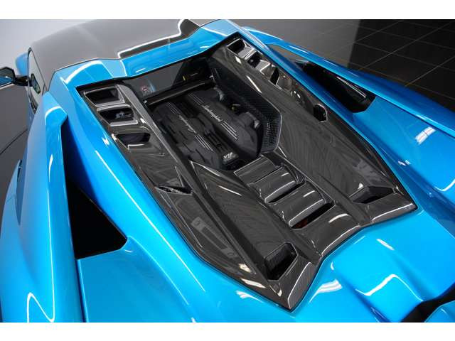 ランボルギーニ レヴエルト 6.5 4WD 走行距離100キロ 1オーナー車