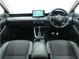 ◆視界広々で非常に運転しやすくロングドライブでも疲れを感じさせないすっきりとまとまったインパネ周りです。