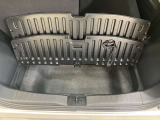 【ラゲッジルーム】実用性に優れた二段式ラゲッジル-ムでお荷物を別々に収納が可能♪♪