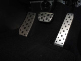 &ldquo;F SPORT&rdquo;専用アルミ製スポーツペダル&フットレスト