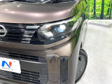 【LEDヘッドライト】悪天候や夜間走行時も良好な視界を確保し安心して運転できる高輝度LEDヘッドライトを装備!点灯速度が早く、消費電力も抑えられています。