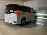 LEDヘッドランプです。十分な明るさを保ちつつも消費電力が少なく、バルブ寿命も長いのが特徴です。瞬時にMAXの光量を発揮するのもLEDならではです。