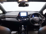 見通しのよいすっきりとした視界で、誰でも運転しやすいです。運転のしやすさは疲れにくさにも繋がりますよ♪