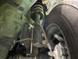 お車を安心してお乗りいただく為には、足回りの定期点検が欠かせません。サービスサポート(有償保証)では無料点検もご提供しており、安心のカーライフをお過ごしいただけるサポート体制が整っています。
