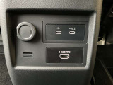 USB充電ポートがついています。