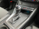 そのモデルの特性に合わせたトランスミッションを採用することにより、駆動力への伝達効率が高く、燃費性能にも大きく寄与しています。詳しくは0078-6002-900146中古車スタッフまで