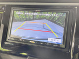 【バックカメラ】駐車時に後方がリアルタイム映像で確認できます。大型商業施設や立体駐車場での駐車時や、夜間のバック時に大活躍!運転スキルに関わらず、今や必須となった装備のひとつです!