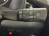 【オートライト(AUTO)】外の明るさをシステムが感知して、自動でヘッドライトが点灯します!ヘッドライトをつけ忘れを防ぐ便利機能です。