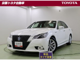 革新的なスタイルの中に息づく、揺るぎない確かな伝統を誇る高級車【クラウン】稲妻の漆黒グリルが目を惹くスポーティで走りも楽しいアスリートHVモデルです。