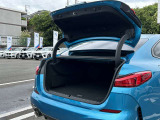 BMWを熟知したメカニックによる、360度の納車前点検。ドイツ本国と同様の教育・訓練を受けたメカニックが徹底的に点検、整備した後にお客様にお引渡しします。